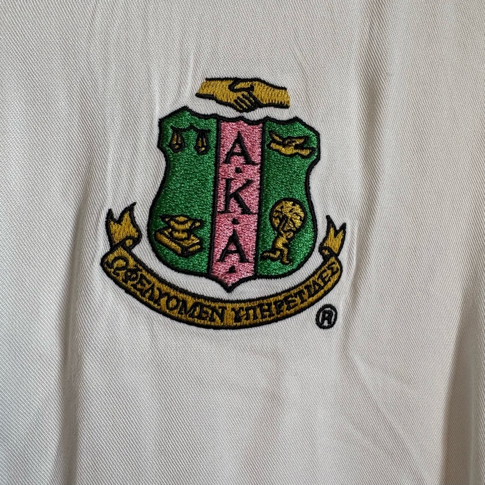 IVY STOREHOUSE Alpha Kappa Alpha Button Down Shirt - Picture 5 of 8